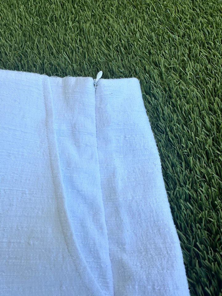 Shorts TRINA TURK Feminino Tamanho 2 Texturizado Branco Algodão Bainha Recortada Verão Geo - Imagem 3 de 4