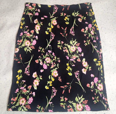 Soho Apparel Womens Skirt Sz M Black w Pink Floral Print Stretch NWOT
