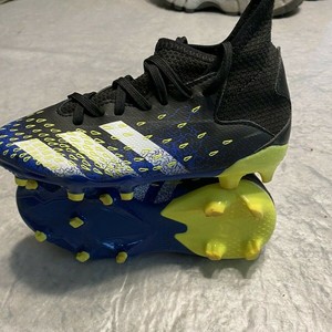 adidas demonscale cleats