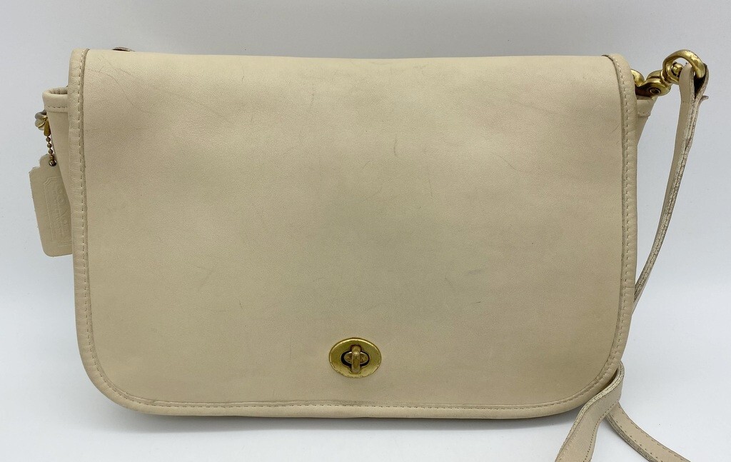 vintage coach old ✨ ivory White bag Old Coach Leather White Shoulder Bag Vintage Style Authentic