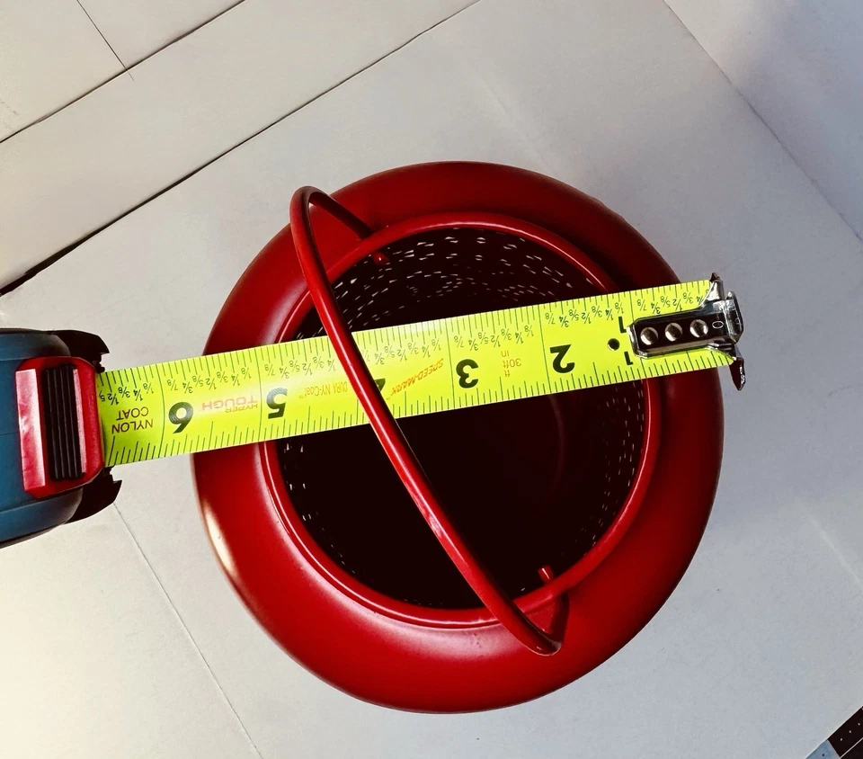 Linterna de metal estampada roja es perfecta para cualquier ocasión 12,5x5,5 pulgadas A1 Foto 3 de 3