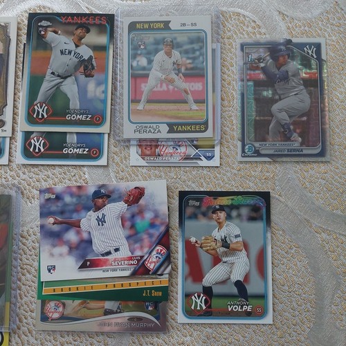 Lot of 210 New York Yankees cards. 2 game Used, 4 #'d, Rookies, inserts, + - Picture 12 of 14
