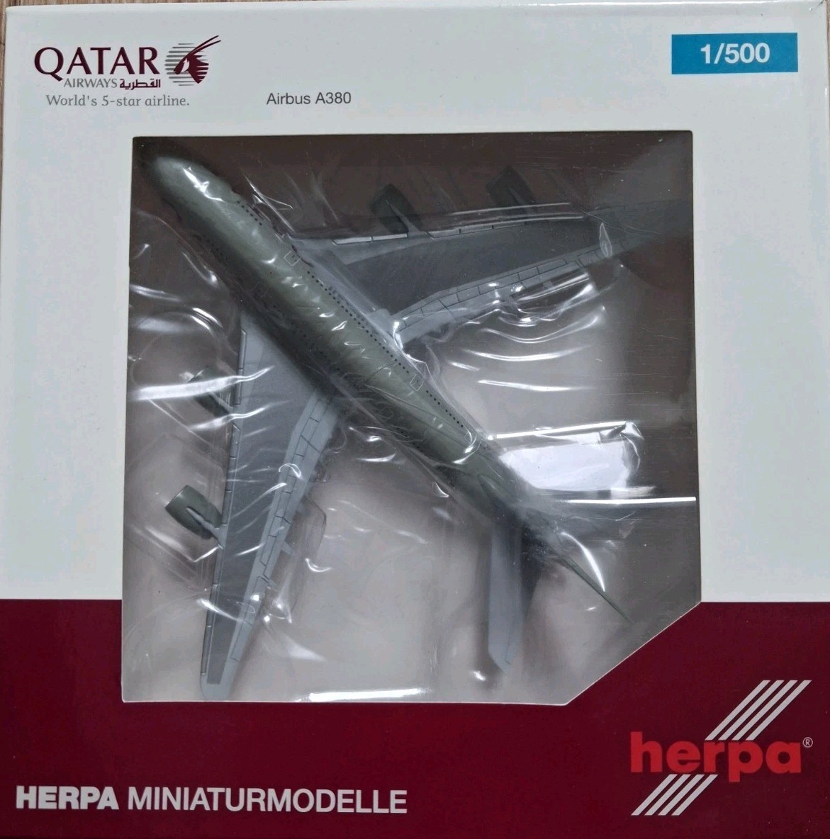 Herpa Wings Airbus A380-861 Qatar Airways A7-APB 1:500 528702