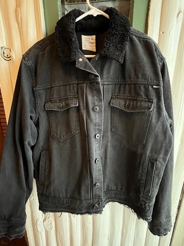 FairPlay Men’s Black Distressed Jean Jacket Sz L