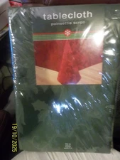 BED BATH & BEYOND~POINSETTA SCROLL~JACQUARD 70" ROUND TABLECLOTH~CHRISTMAS GREEN