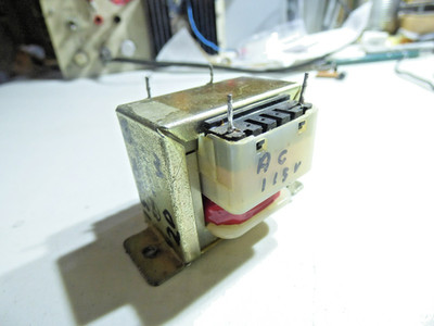 S.J.E. Power Transformer 20 watts, (Sec. 15V @ 1A,) Pri. 115 AC. 60Hz