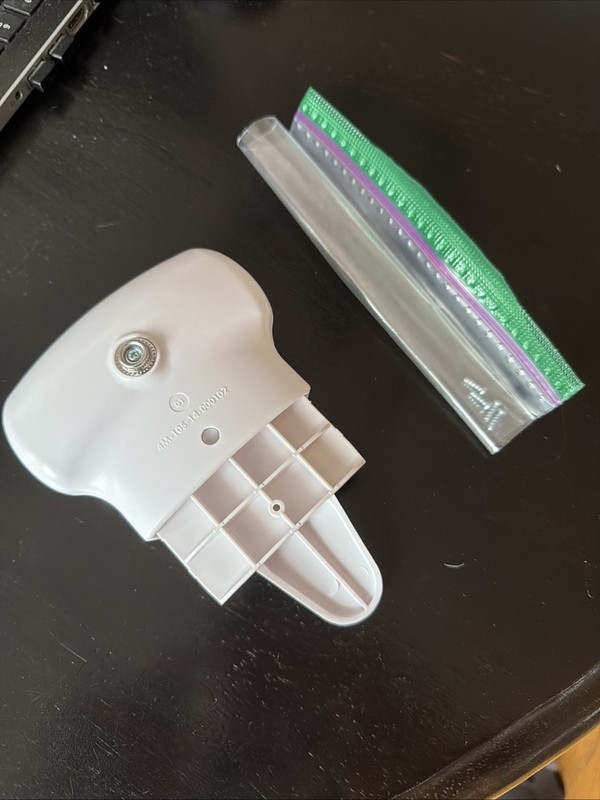 OEM 4Moms Mamaroo Bottom Plastic Bracket D-B 1037 1026 4M-005 Replacement Parts