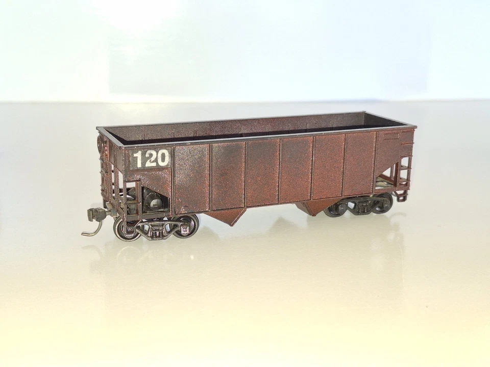 Roundhouse & Athearn Hopper wagons x 3. Unbranded. Good cond. No Box. HO Scale - Image 3 of 4