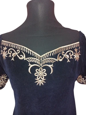 Traditional Algerian Velvet Kaftan - Navy Blue & Gold Embroidered Gandoura - Photo 1/4