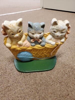 CAST IRON DOORSTOP 3 THREE KITTENS CATS IN WICKER BASKET HAND PAINTED 8''