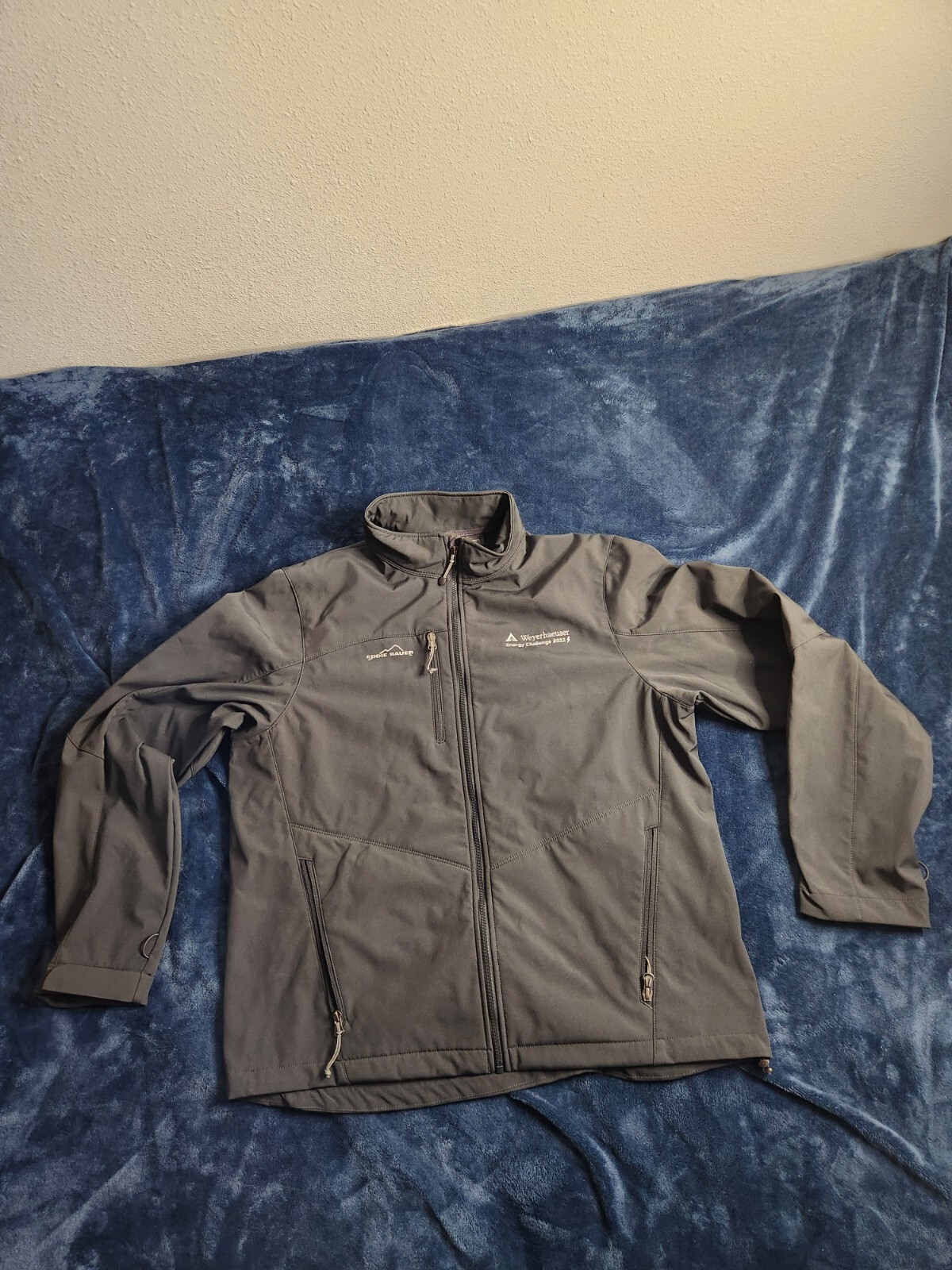 Picture 1 of 9