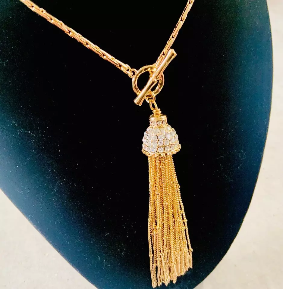 COLLAR LILLY PULITZER NUEVO CON ETIQUETAS “FRONDAS” 🩷CADENA ORO BORLA/TOGGLE ⭐️ CRISTAL Foto 3 de 4