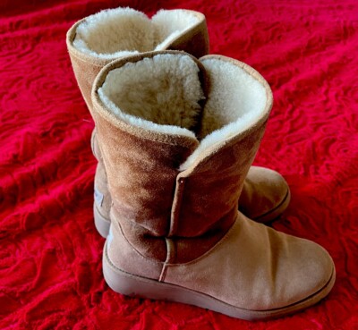 UGG Amie Classic Shearling Lined Boots #1013428 Camel/Tan