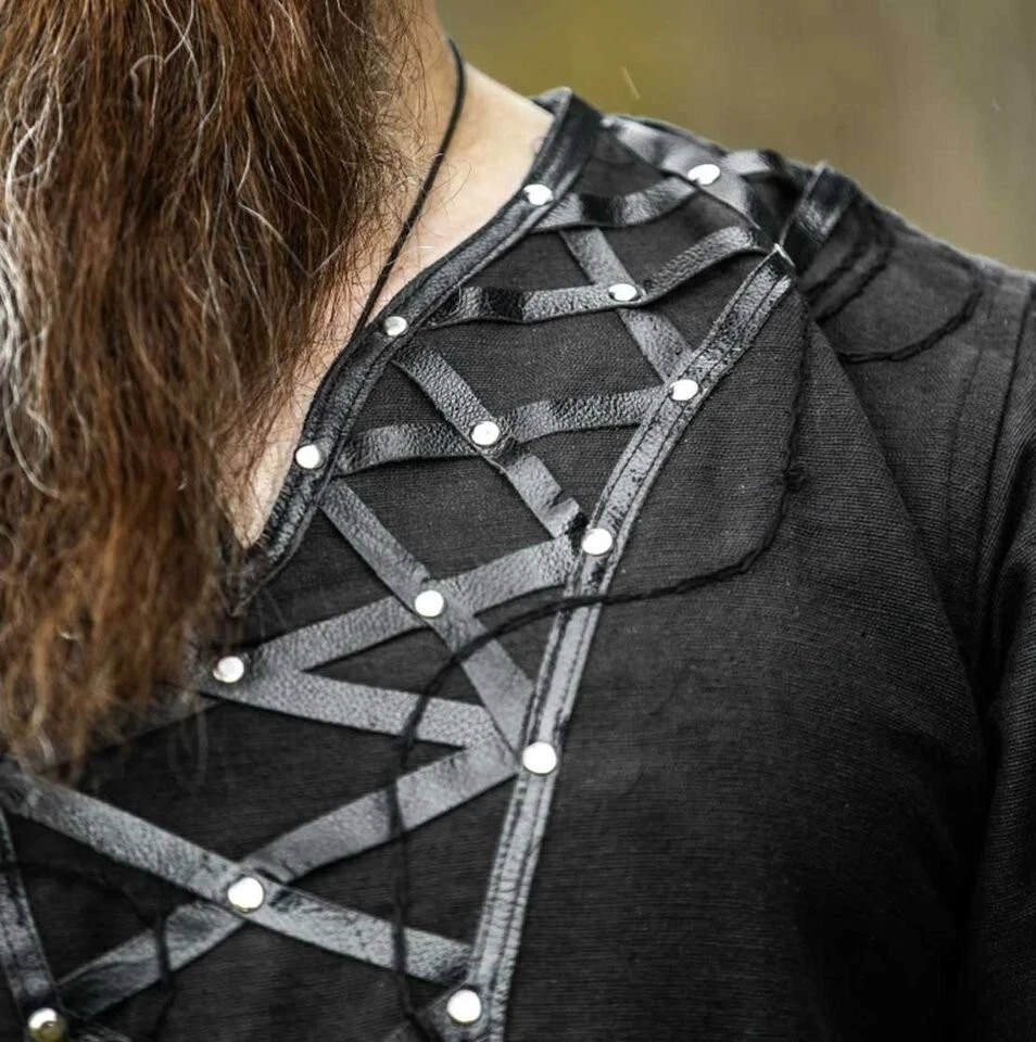 Wikinger Tunika mit aufwändigen Lederapplikationen in schwarz - Bild 3 von 4