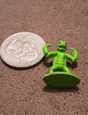 Mysteries Of The Universe UFO Visitors From Outer Space Playset Alien Figure
