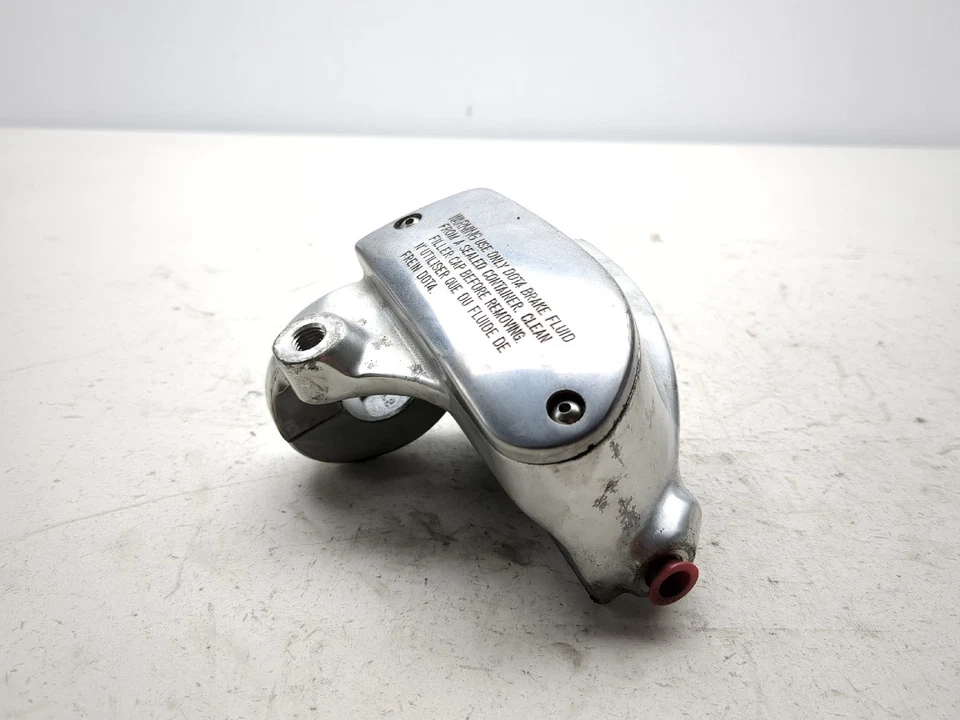 Главный цилиндр правого переднего тормоза 08–17 Yamaha Raider XV1900 CU - Изображение 2 из 4