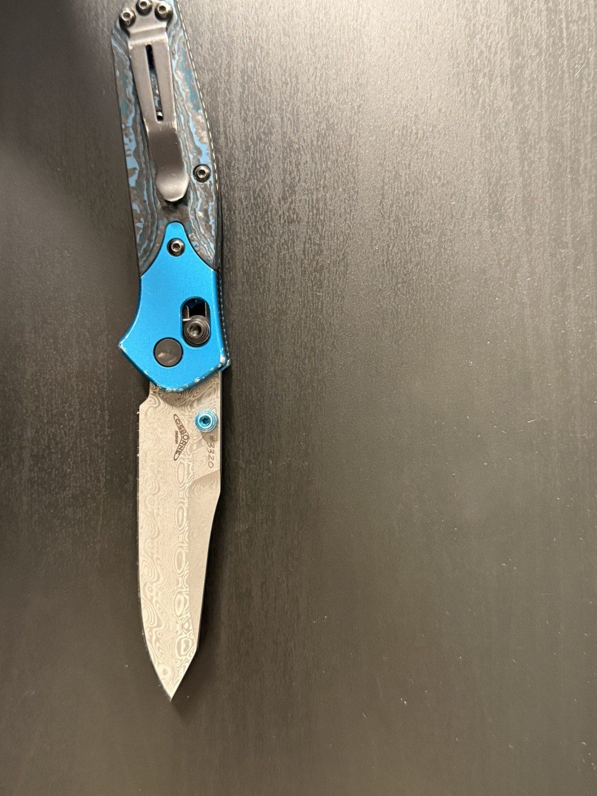 BENCHMADE MINI OSBORNE-ARCTIC STORM-945-221 GOLD CLASS DISCONTINUED- USED