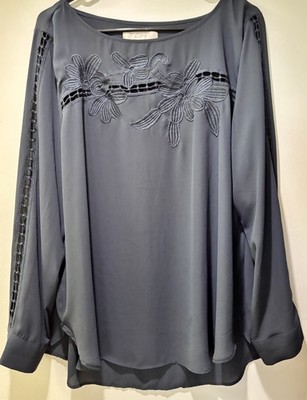 Ann Taylor Loft Navy Blue Top Blouse With Chest And Long Sleeve Cutouts~Classy