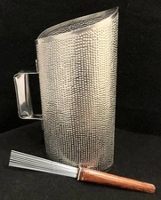 GUIRA DOMINICANA PROFESIONAL 20”X 13” ESTILO REINA CON SU GANCHO INCLUIDO🇩🇴