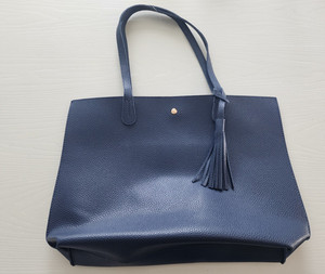 Womens blue pebbled faux leather tassel large