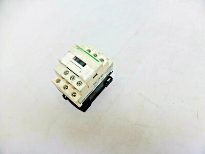 Schneider Electric CAD32 IEC/EN 60947-5-1 JIS C8201-5-1