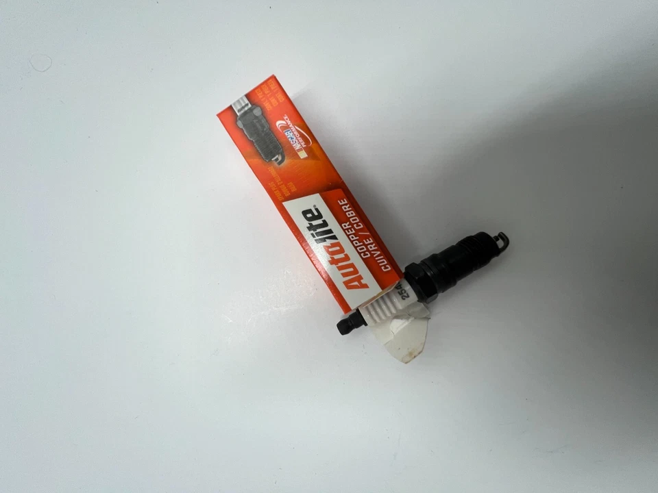 (QTY 8) Автолитовая свеча зажигания медный резистор 2545 для 1997 Ford Thunderbird - Изображение 2 из 4