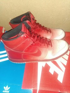 nike patent leather dunks