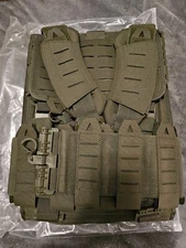 YAKEDA Tactical Outdoor Vest for Men /1000D Nylon - Army Green - New