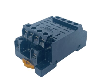 Omron PTF14A-E Relais Sockel / 2-M4X12 / Relay base
