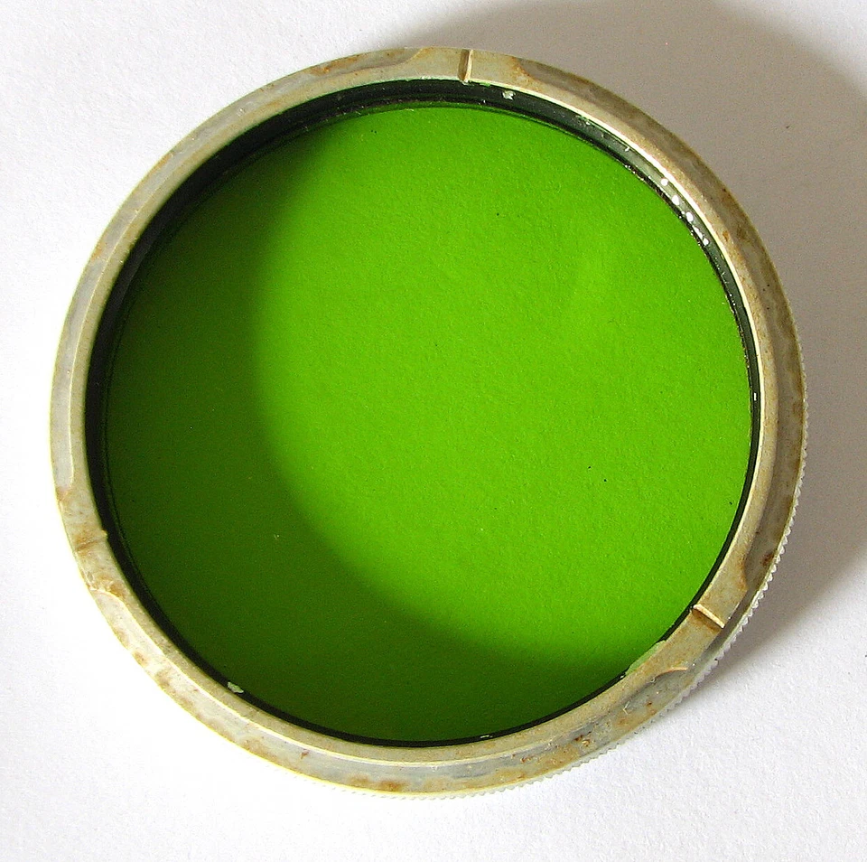 Rolleiflex Bay III Light Green Filter Boxed For 2.8F, 2.8E,2.8B,2.8C, 2.8D,2.8A - Image 3 of 3