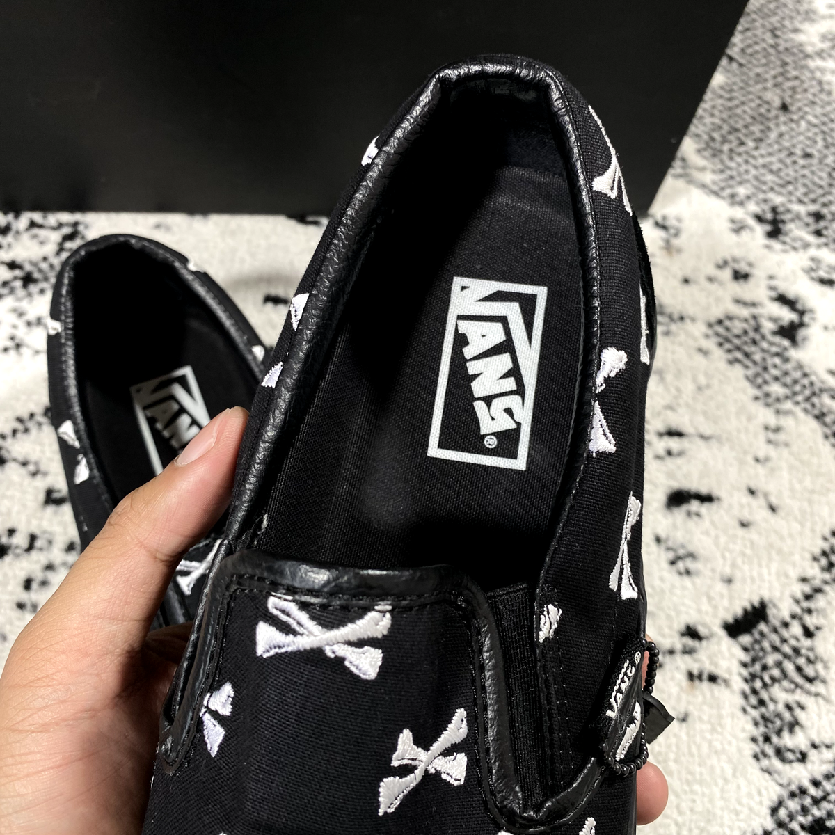 RARE VANS SYNDICATE x WTAPS CROSSBONES SLIP ON SIZE 9.5 | eBay RARE VANS SYNDICATE x WTAPS CROSSBONES SLIP ON SIZE 9.5 | eBay