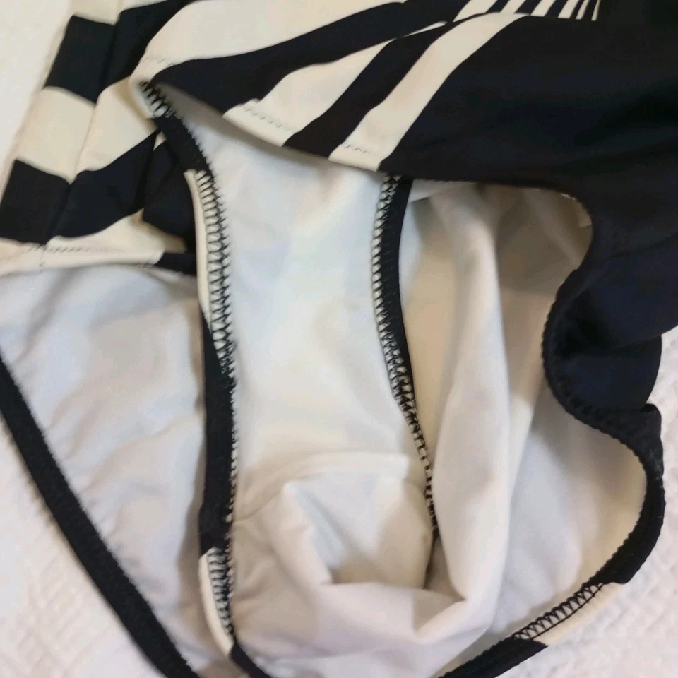 GOTTEX Black Cream One Piece Swimsuit Bathing Suit Size 10 Womens vintage style - Image 4 of 4