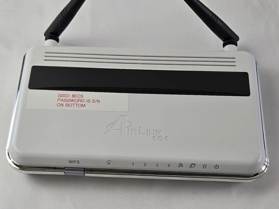 Router inalámbrico Airlink 101 AR670W 300 Mbps 802.11n LAN/Firewall de 4 puertos Foto 4 de 4