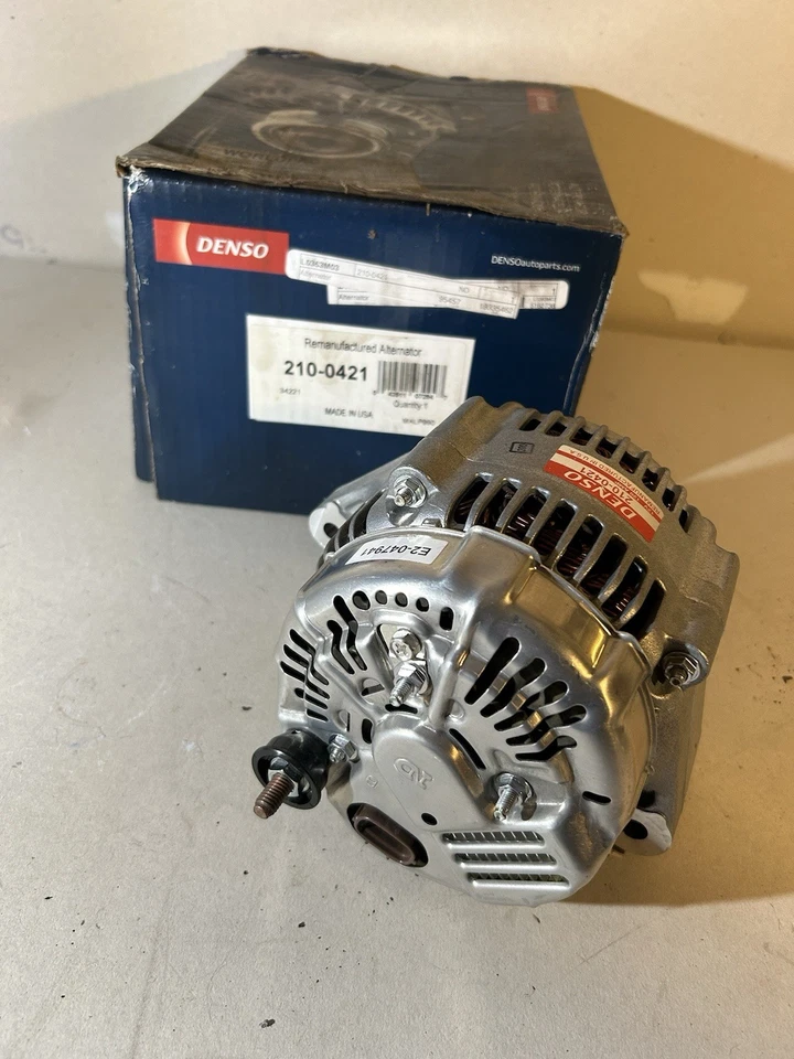 Alternador NOS DENSO 210-0421 JAGUAR XK8, XJ8, XJR, XKR, VANDEN PLAS  Foto 2 de 4