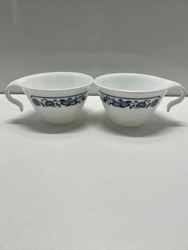 Set Of 2 Old Town Blue Onion Corelle Coffee/tea Cups- Vintage