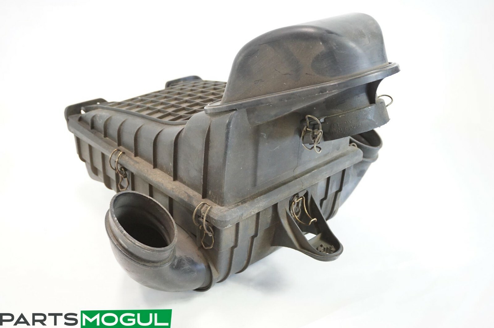 04-08 Maserati Quattroporte M139 Air Intake Box Air Box Cleaner Filter OEM