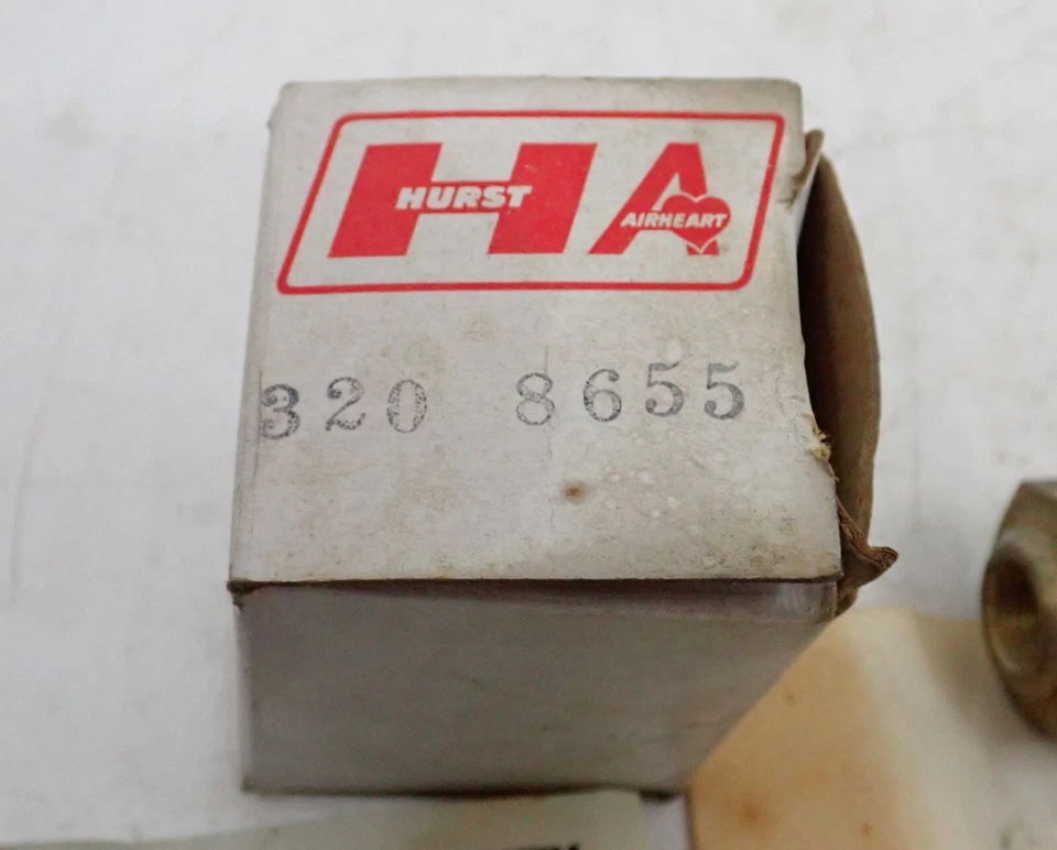 NOS Hurst Airheart 3208655 Disc Brake Residual Pressure Valve Hot Rod New in Box - Image 3 of 4