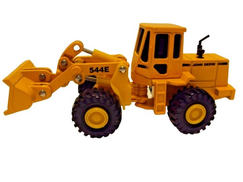 Diecast Master Caterpillar 272D3 Skid Steer Loader plus Work Tools 1/50
