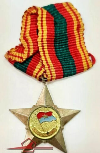Vietnam War Viet-Cong. Soldier Of Liberation Order 3RD. Class Medal - Afbeelding 1 van 7
