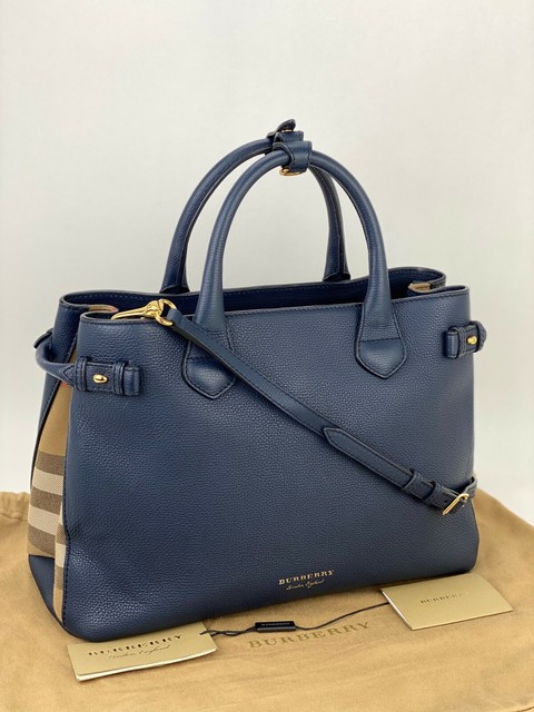 burberry house check derby leather medium banner tote