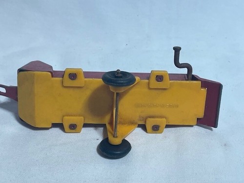 Vintage Metal Corn Farm Elevator, Hong Kong, 5.25" long, 1/43 scale??? - Picture 3 of 3