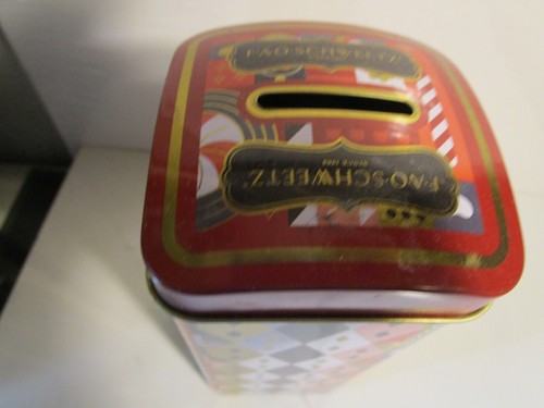 FAO Schweetz Classic Chocolate Cocoa Collectors Tin - Picture 2 of 2