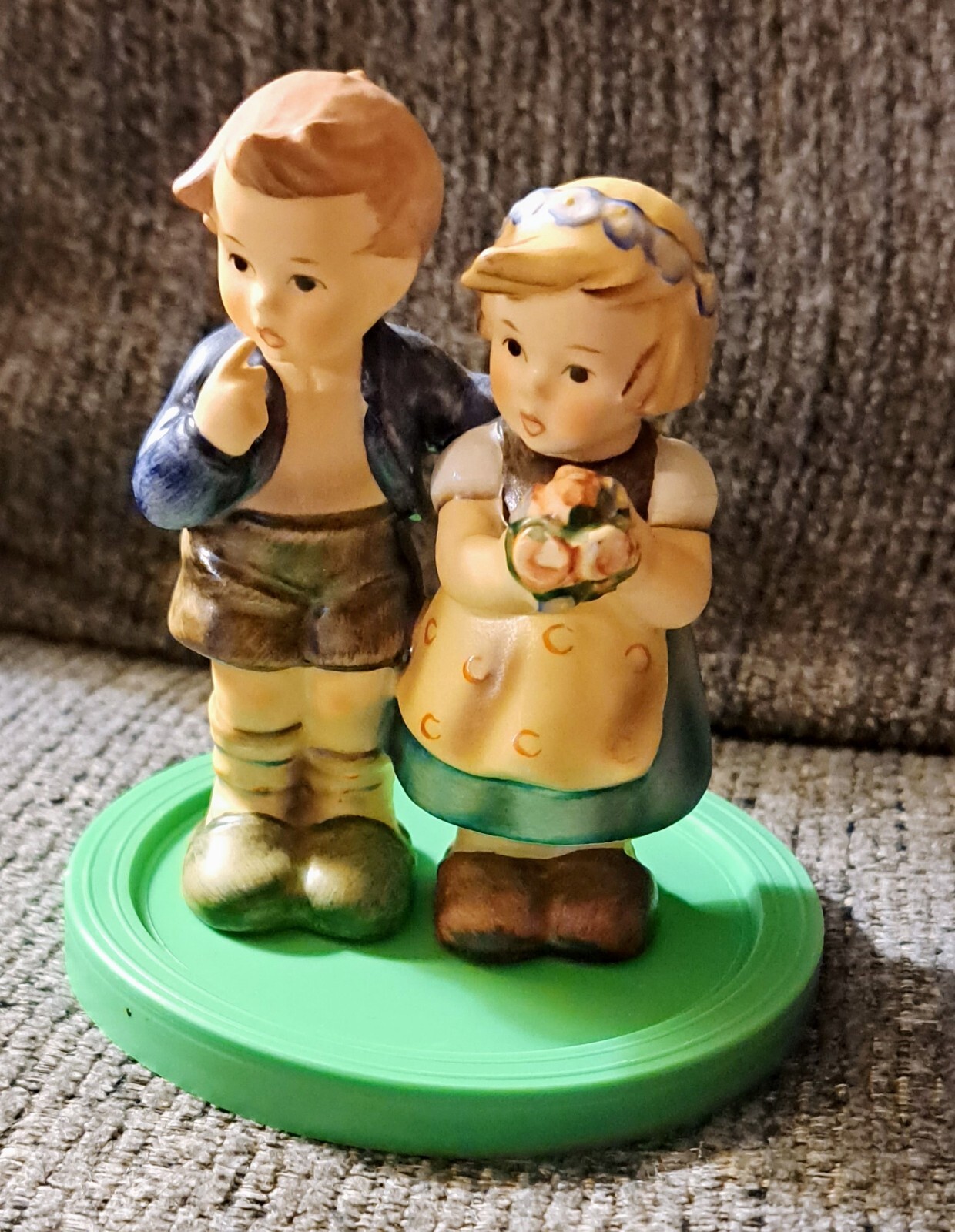 Goebel Hummel Figurine WE CONGRATULATE 220 Excellent Condition eBay