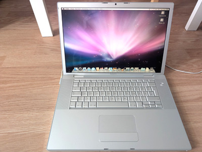 Macbook Pro A1211 mit MacOS und Windows XP -  2,16 GHZ + 2 GB RAM + 250 GB HDD