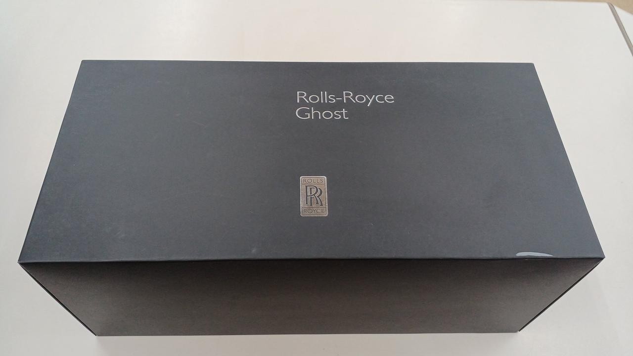 Kyosho Rolls Royce Ghost Jubilee Silver 08801S