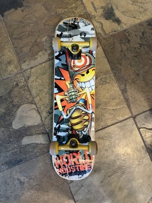 VINTAGE WORLD INDUSTRIES COMPLETE SKATEBOARD HAND GRENADE