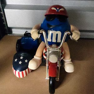 M&M's バイクとサイドカー フィギュア M&Ms サイドカー付きバイク