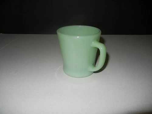 Vintage ANCHOR HOCKING FIRE KING JADEITE GREEN MUG - D Handle