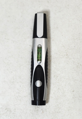 Multi-Tool Screwdriver Level Flashlight Engineer Tool Portable