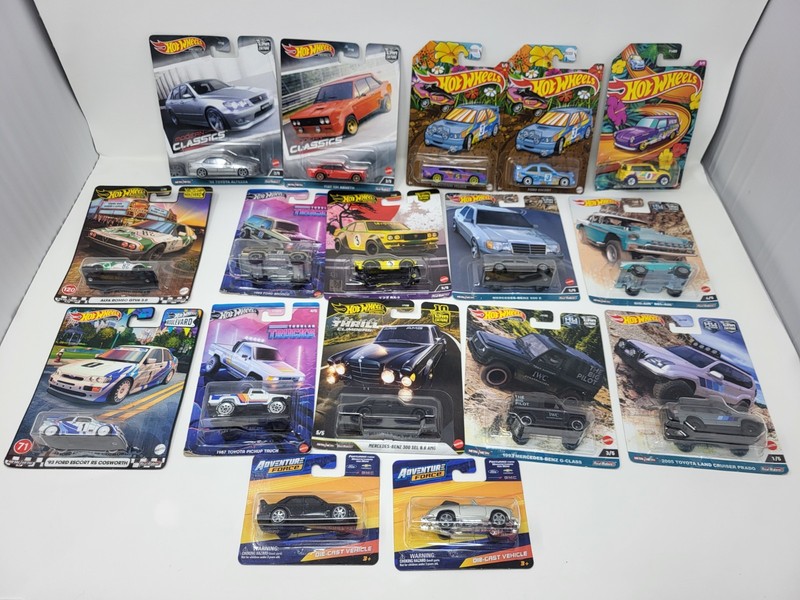 Hot Wheels - Miscellaneous Lot of  Cars - (NEW) Tubular Trucks Boulevard Culture